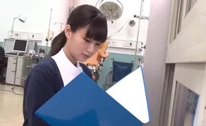 Bí mật xấu xa bên trong gương mặt nữ y tá ngây thơ Bí mật xấu xa bên trong gương mặt nữ y tá ngây thơ