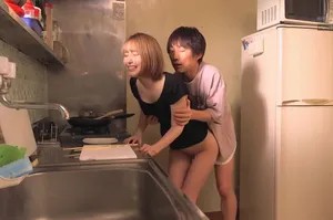 Chị dâu mất nết về quê chơi rồi làm tình với cậu em chồng Chị dâu mất nết về quê chơi rồi làm tình với cậu em chồng