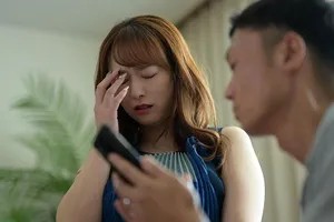 Cô vợ sốc khi Chồng yêu tâm sự về ước muốn nhìn bà xã bị người khác địt Cô vợ sốc khi Chồng yêu tâm sự về ước muốn nhìn bà xã bị người khác địt