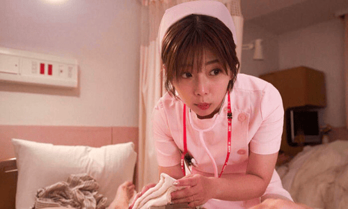 Cô y tá dâm đãng với sở thích địt bệnh nhân trong ca làm Cô y tá dâm đãng với sở thích địt bệnh nhân trong ca làm