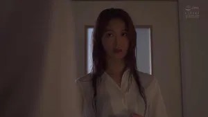 Cơn bão lớn, cô giáo bị kẹt lại lớp với cậu học trò Cơn bão lớn, cô giáo bị kẹt lại lớp với cậu học trò
