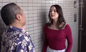 Gài bẫy trừng trị em hotgirl cạnh nhà quá mức ngang ngược Gài bẫy trừng trị em hotgirl cạnh nhà quá mức ngang ngược