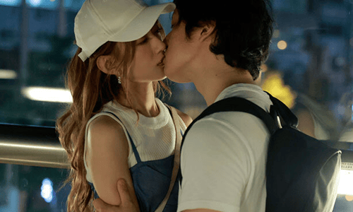 Nếu em tốt nghiệp, cô sẽ hẹn hò với em chứ? Nếu em tốt nghiệp, cô sẽ hẹn hò với em chứ?