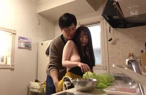 Nghi ngờ Cô vợ vụng trộm, Gã chồng lén lắp camera và chứng kiến tất cả Nghi ngờ Cô vợ vụng trộm, Gã chồng lén lắp camera và chứng kiến tất cả