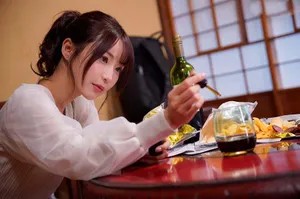 Thanh niên về quê chơi bị cô bạn thuở nhỏ cho uống thuốc kích dục Thanh niên về quê chơi bị cô bạn thuở nhỏ cho uống thuốc kích dục