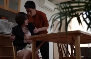 Trở về sau khi bị cưỡng hiếp thì tiếp tục bị bố và em chồng chơi Trở về sau khi bị cưỡng hiếp thì tiếp tục bị bố và em chồng chơi